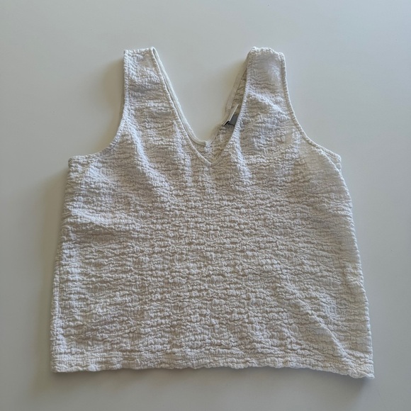 A new day- Cream- Scrunch-Crinkle-Cream- V neck-Tank- Spring- Women’s M - Picture 1 of 7
